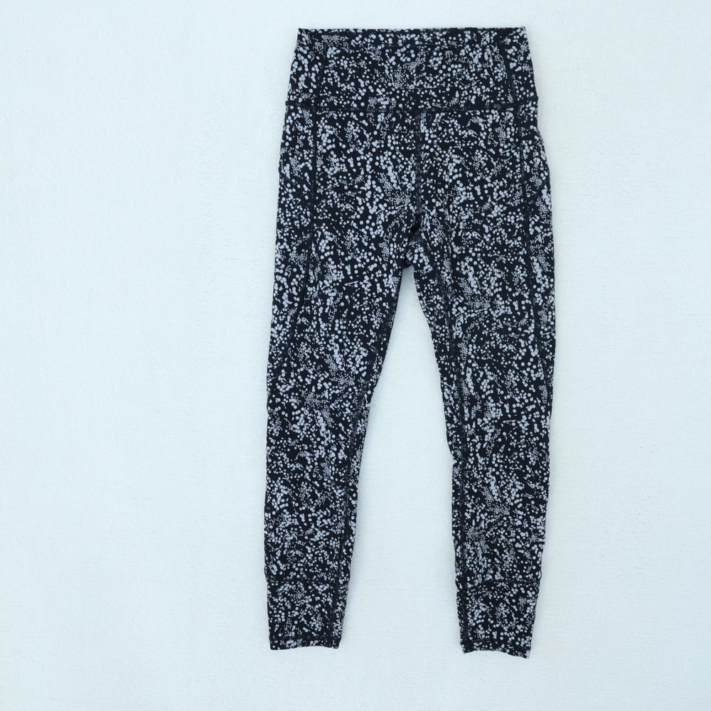 Lululemon In Movement 7/8 Tight Size 6 Chirasu Black Stretch Everlux Gym Workout